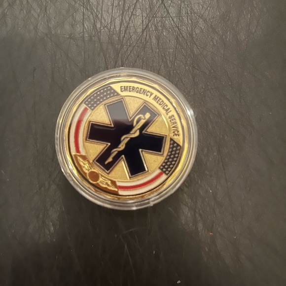 EMS Challenge Coin Gold Tone Star of Life - Picture 2 of 4